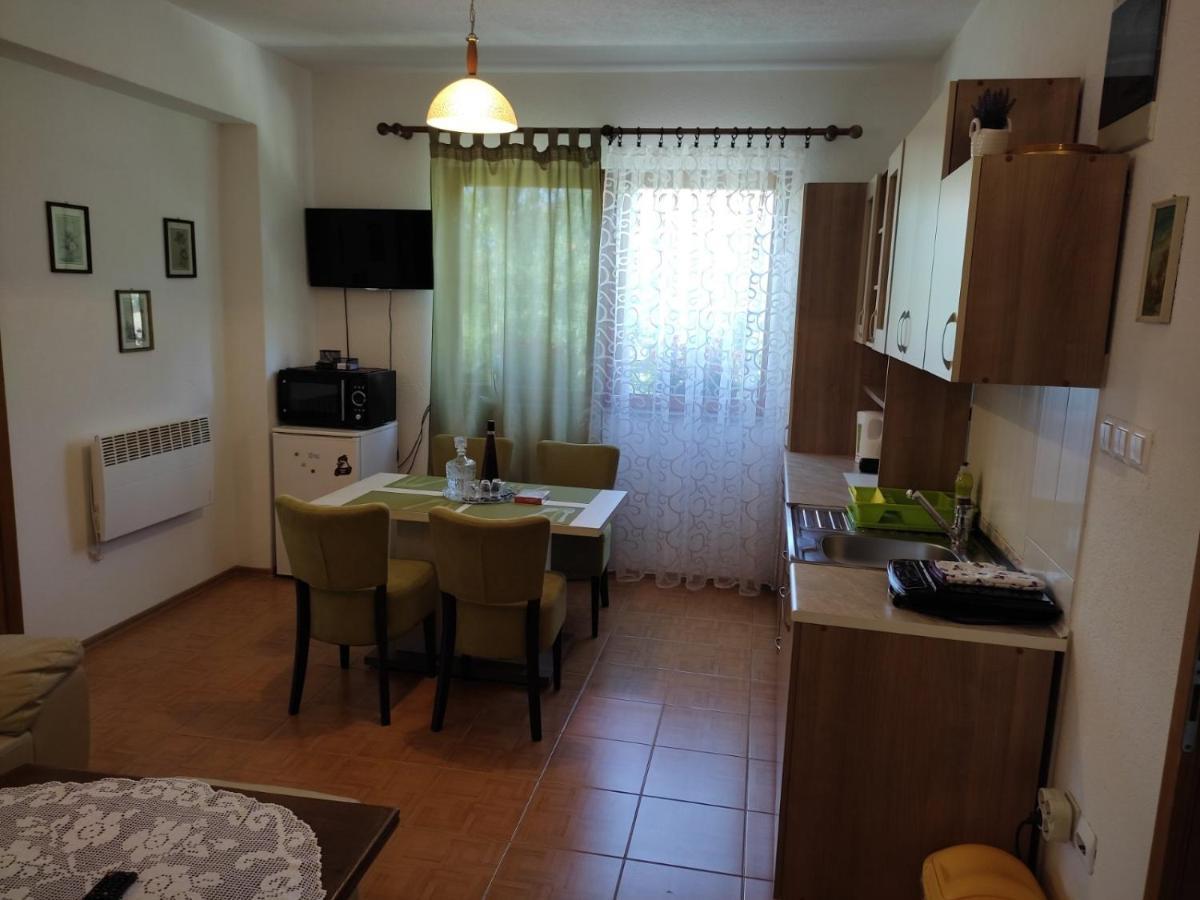 Appartement Apartman Hujic à Bihać Extérieur photo