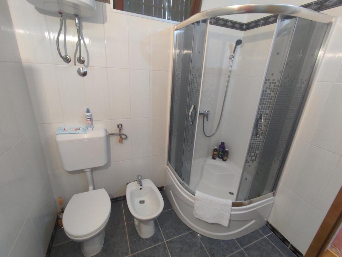 Appartement Apartman Hujic à Bihać Extérieur photo