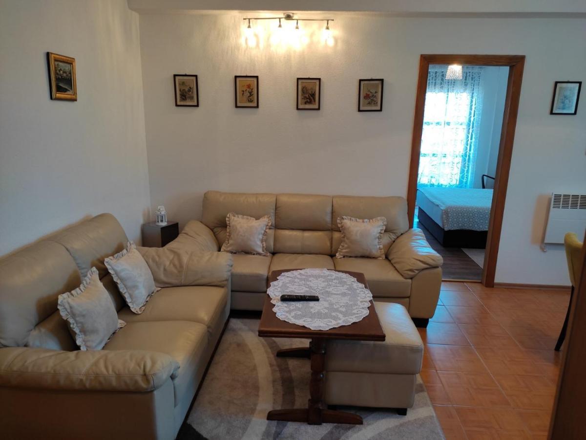 Appartement Apartman Hujic à Bihać Extérieur photo
